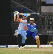 અફઘાનિસ્તાનના 20 વર્ષના બેટ્સમેને 1 ઓવરમાં 6 સિક્સર ઠોકીને યુવરાજ-ગેલના ક્યા રેકોર્ડની કરી બરાબરી ?