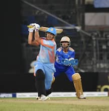 અફઘાનિસ્તાનનો આ બેટ્સમેન 1 ઓવરમાં 6 સિક્સર ઠોકનારો બન્યો સાતમો ખેલાડી, બીજા કોણે કોણે કર્યું છે આ પરાક્રમ ?