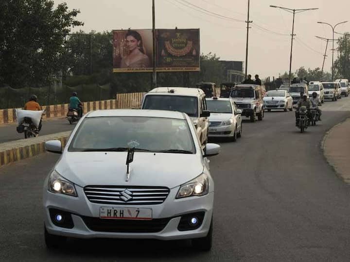 સજાની જાહેરાત કરતાં પહેલા કોર્ટની ચારે બાજુ ત્રણ કિલોમીટર સુધી કડક સુરક્ષા ગોઠવવામાં આવી હતી. હિસાર જિલ્લામાં કલમ 144 લાગુ કરવામાં આવી હતી. રામપાલ અને તેમના અનુયાયીઓ વિરૂદ્ધ બરવાલા પોલીસ સ્ટેશનમાં 19 નવેમ્બર, 2014નાં રોજ બે કેસ દાખલ કરવામાં આવ્યાં હતા. 