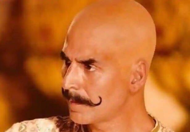 સાજિદ નડિયાદવાલા ફિલ્મને પ્રોડ્યૂસ કરી રહ્યા છે અને ભારે બજેટ સાથે આ ફિલ્મને બનાવવામાં આવી રહી છે. 75 કરોડનું બજેટ માત્ર ફિલ્મના વીએફએક્સ માટે રાખવામાં આવ્યું છે. હાઉસફૂલ 4 આગામી વર્ષે 2019માં દિવાળી પર રિલીઝ થશે.