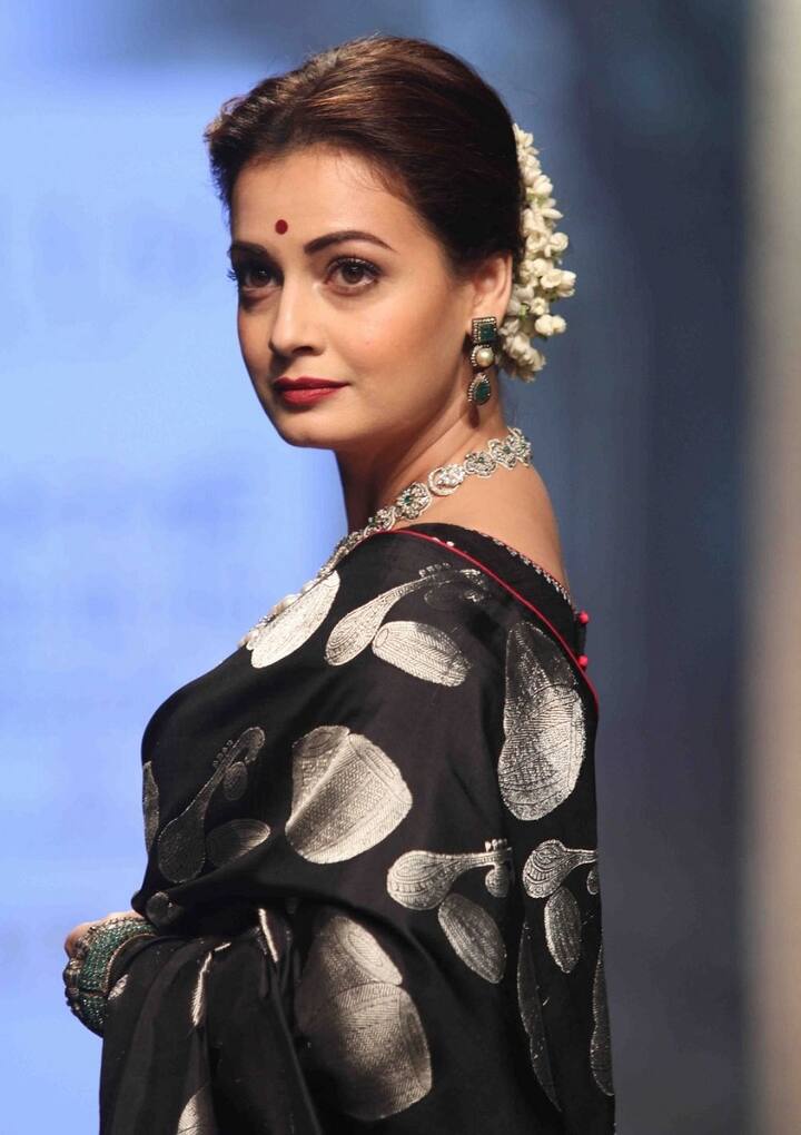  સાજિદ વિશે દિયાએ કહ્યું કે, મને કલ્પના પણ ન હતી કે તે કોઇ મહિલા સાથે આ હદ સુધીનો દુર્વ્યવહાર કરી શકે છે. તેણે કહ્યું કે, તે સંપૂર્ણ રીતે સમજી શકે છે કે લોકોને કેવું લાગી રહ્યું હશે. પણ આ કહેવું ખોટુ છે કે જે નામ સામે આવી રહ્યાં છે તે ચોકાવનારા છે.