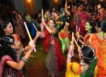 વર્જિનિટી ટેસ્ટનો વિરોધ કરતી યુવતીને ગરબે ન રમવા દેતા નોંધાવી FIR, જાણો વિગતે