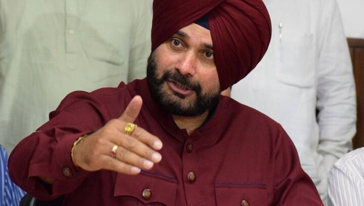 હિમાચલ પ્રદેશના કસૌલીમાં 7માં ખુશવંત સિંહ લિટરેચર ફેસ્ટિવલ દરમિયાન જ્યારે આમ આદમી પાર્ટીના ધારાસભ્ય કુંવર સંધૂએ સિદ્ધીને ભારત અને પાકિસ્તાનના પંજાબની વચ્ચે સાંસ્કૃતિક સમાનતા વિશે પૂછ્યું તો તેણે કહ્યું કે, હું જ્યારે તમિલનાડુ જાવ છું ત્યારે ત્યાંની ભાષા નથી સમજી શકતો. માંડ બે ચાર શબ્દ સમજમાં આવે છે. ત્યાંની સંસ્કૃતિ એકદમ અલગ છે. પરંતુ જ્યારે પાકિસ્તાન જાવ છું ત્યારે ભાષા એક છે. જેમ કેમ તમે જાણો છો કે અંગ્રેજીમાં 10 વખત દેવામાં આવેલી ગાળ પર પંજાબની એક ગાળ ભારે પડે છે.