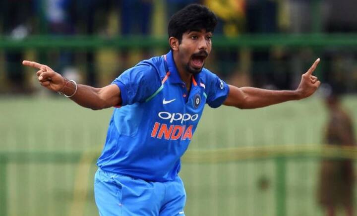 પાકિસ્તાનના ફાસ્ટ બોલર આકિબ જાવેદે કહ્યું કે, ‘પોતાની બોલિંગ સ્ટાઇલના કારણે બુમરાહ ઈજાગ્રસ્ત થતો રહે છે. તેણો બોલિંગ સ્ટાઇલમાં થોડો સુધારો કરવાની જરૂર છે.’ તેના નિવેદન પર બુમરાહે કહ્યું કે, ‘હું આવી વાતો પર ધ્યાન આપતો નથી. મારે ખુદને ફીટ રાખવાં શું કરવાની જરૂર છે તેના પર ધ્યાન કેન્દ્રિત કરું છું. ક્રિકેટમાં કઈપણ પરફેક્ટ એક્શન ન હોઈ શકે. મને એક પણ બોલર એવોબતાવો જે ઈજાગ્રસ્ત ન થયો હોય. મારા ફિટનેસ સ્તરને કઈ રીતે સુધારું તેના પર જ ધ્યાન હોય છે.’