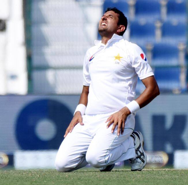 અબ્બાસે ગયા વર્ષે વેસ્ટ ઈન્ડિઝ સામે ટેસ્ટ ડેબ્યૂ કર્યું હતું. ત્યારથી લઈ તે અત્યાર સુધી પાકિસ્તાનનો સૌથી સફળ બોલર છે. તેણે 10 ટેસ્ટમાં જ 54 વિકેટ ઝડપી છે. બુધવારે ઓસ્ટ્રેલિયા સામે 33 રનમાં 5 વિકેટ ઝડપી પાકિસ્તાનને પ્રથમ ઈનિંગમાં 137 રનની લીડ અપાવવામાં મહત્વનો ફાળો આપ્યો હતો