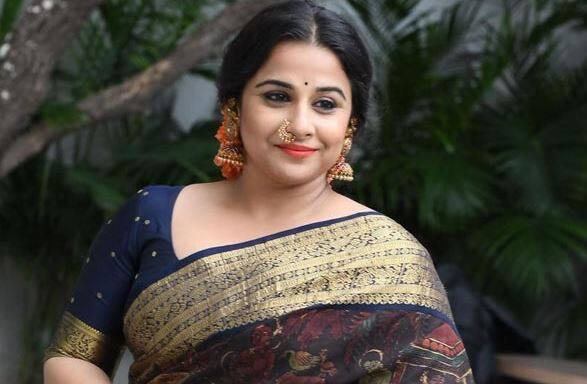 નવી દિલ્હીઃ સાઉથના સુપરસ્ટાર અને આંધ્રપ્રદેશના પૂર્વ મુખ્યમંત્રી NTRની બાયોપિક Kathanayakuduથી વિદ્યા બાલન તેલુગુ ફિલ્મ ઈન્ડસ્ટ્રીમાં ડેબ્યૂ કરી રહી છે. આ ફિલ્મમાં તે NTRની પત્નીનો રોલ નિભાવતી નજરે પડશે. 