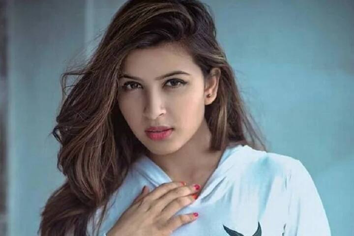 પોલીસ સૂત્રો અનુસાર, માનસી રવિવારની રાત્રે સૈયદને મળવા ગઈ હતી, ત્યારબાદ બંને વચ્ચે રકઝક થઈ, જેથી સૈયદે રસ્સીથી તેનું ગળું દબાવી દીધુ. પોલીસે જણાવ્યું કે, ત્યારબાદ તેણે લાશને એક શૂટકેસમાં ભરીને કેબ કરીને ઈન્ટરનેશનલ એરપોર્ટ માટે નિકળ્યો. રસ્તામાં તેણે ડ્રાઈવરને માઈન્ડસ્પેસ થઈ જવા માટે કહ્યું, જ્યાં જંગલ જેવો વિસ્તાર છે.