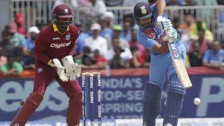 વન ડે શ્રેણી સમાપ્ત થયા બાદ બંને ટીમો બે મેચની T20 શ્રેણી રમશે. પ્રથમ T20 6 નવેમ્બરે લખનઉમાં અને બીજી T20 11 નવેમ્બરે ચેન્નાઈમાં રમાશે. T20 મેચ સાંજે 7 કલાકે શરૂ થશે.