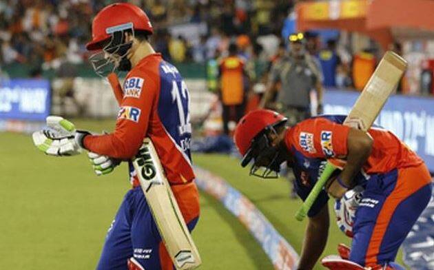 વર્ષ 2018ની આઇપીએલ હરાજીમાં ડિ કોકને આરસીબીએ 2.8 કરોડમાં ખરીદ્યો હતો. અહેવાલ મુજબ મુંબઈની ટીમે ડિ કોકને આટલી જ રકમમાં ટીમમાં સામેલ કર્યો છે