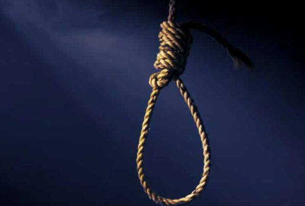 પોલીસે ઘટના સ્થળ પર પહોંચી તપાસ હાથ ધરી હતી. પોલીસે બારીમાંથી જોયુ ત્યારે મહિલાઓની બે લાશ મળી. જે બાદ સુચના મળતા SHO વિશાલ પણ ઘટના સ્થળે પહોચ્યા હતાં.