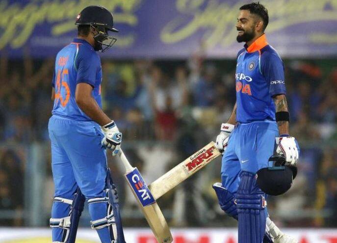 ગુવાહાટીઃ વેસ્ટ ઈન્ડિઝે મેચ જીતવા આપેલા 323 રનના ટાર્ગેટને હાંસલ કરવા ઉતરેલી ભારતીય ટીમે 42.1 ઓવરમાં 2 વિકેટ ગુમાવી 326 રન બનાવી મેચ જીતી લીધી હતી. રોહિત શર્મા 152 રને અણનમ રહ્યો હતો. તેણે વિરાટ કોહલી (140 રન) સાથે મળી બીજી વિકેટ માટે 246 રનની ભાગીદારી કરી હતી. અંબાતી રાયડૂ 22 રને અણનમ રહ્યો હતો. વેસ્ટ ઈન્ડિઝ તરફથી બિશુ અને થોમસને 1-1 વિકેટ મળી હતી.