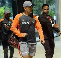 મહેંદ્ર સિંહ ધોનીનો ન્યૂ લૂક સોશિયલ મીડિયા પર વાયરલ, જુઓ તસવીરો