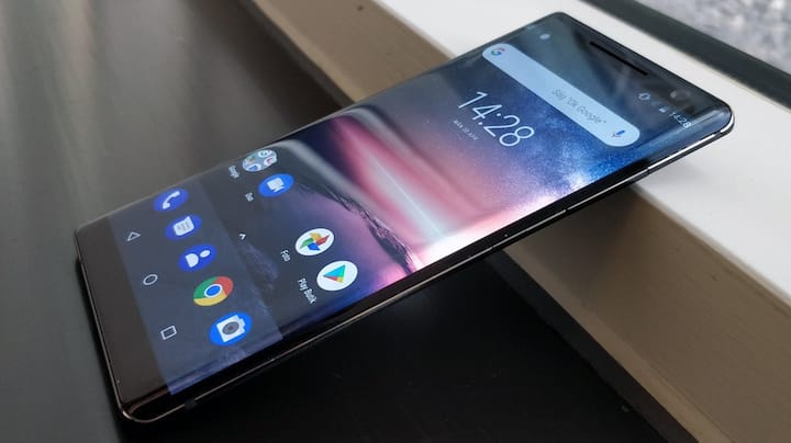 છેલ્લે, ફ્લેગશિપ સ્માર્ટફોન Nokia 8 Sirocco, આમાં 13,000 રૂપિયાનો ધરખમ ઘટાડો કરવામાં આવ્યો છે. આ સ્માર્ટફોનની કિંમત 49,999 રૂપિયા રાખવામાં આવી હતી, હવે આની નવી કિંમત 36,999 રૂપિયા થઇ ગઇ છે.