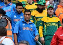 ધોની વ્હીલચેર પર હોય તો પણ હું તેને ટીમમાં સામેલ કરૂ, જાણો ક્યાં દિગ્ગજ બેટ્સમેને આપ્યું નિવેદન