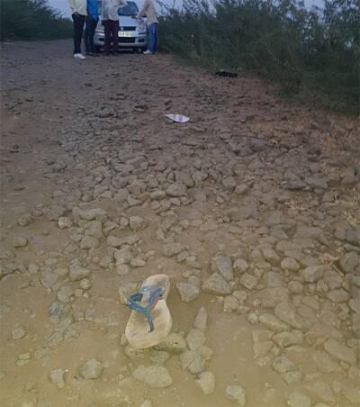 સગીરાના પિતાએ આક્ષેપ કર્યો કે મારી દિકરીનું અપહરણ કરીને બંને યુવકોએ લઇ જઇ બળજબરી કરી હતી. તેને ગળામાં ઈજાના નિશાન પણ છે. જો બાઈક પરથી મારી દીકરી પડી હોય તો તે બે યુવકોને કેમ ન વાગ્યુ, બાઈક પણ નુકશાન થયું નથી. મારી દીકરી સાથે કંઈ થયું હોઈ શકે છે. મારી દીકરી હજુ ભાનમાં નથી. આ બાબતે તેણીના પિતાએ સુરત જિલ્લા પોલીસવડા અને રેંજ આઈજીને પણ રજૂઆત કરી છે.