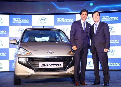 શાહરૂખ ખાને લોન્ચ કરી હ્યુન્ડાઈની નવી સેન્ટ્રો, પ્રારંભિક કિંમત 4 લાખથી પણ ઓછી, જાણો ફીચર્સ શાહરૂખ ખાને લોન્ચ કરી હ્યુન્ડાઈની નવી સેન્ટ્રો, પ્રારંભિક કિંમત 4 લાખથી પણ ઓછી, જાણો ફીચર્સ