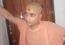 સુરતઃ સ્વામીનારાયણ મંદિરના સ્ટોરરૂમ પાસેથી મળ્યા કોન્ડોમના પેકેટ, ક્યાં ગુજારાયેલો બળાત્કાર? જાણો વિગત