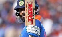 વિરાટ કોહલીએ બનાવ્યા વનડેમાં ફાસ્ટેસ્ટ 10 હજાર રન, આ મામલે આ ખેલાડીના નામે છે સૌથી ખરાબ રેકોર્ડ, જુઓ લિસ્ટ