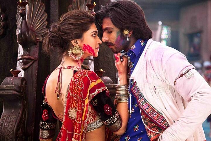  15 નવેમ્બરની તારીખ પસંદ કરવા પાછળ એક ખાસ કનેક્શન સંજય લીલા ભણસાલી સુધી પણ શામેલ છે. આ કનેક્શન છે કે, આ તારીખે જ આ જોડીની પહેલી ફિલ્મ રિલીઝ થઇ હતી. વર્ષ 2013માં આવેલી 'રામલીલા' 15 નવેમ્બરનાં રોજ રિલીઝ થઇ હતી. આ ફિલ્મથી જ રણવીર અને દીપિકા નજીક આવ્યા હતાં.