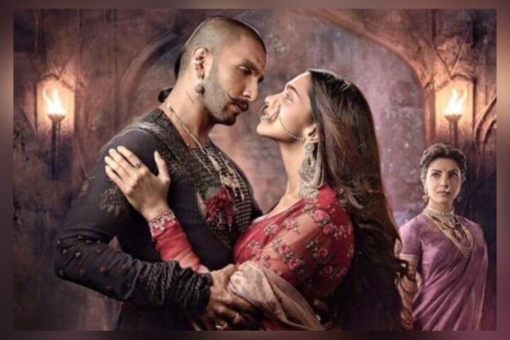  'રામલીલા'માં રણવીર અને દીપિકાની જોડી દર્શકોએ ખુબજ પસંદ પડી હતી. ત્યાર બાદ સંજય લીલા ભણસાલીએ તે દિવસોમાં તેમને લઇને 'બાજીરાવ મસ્તાની' બનાવી હતી. અને આ વર્ષની શરૂઆતમાં જ તેઓ એક સાથે 'પદ્માવત' ફિલ્મમાં જોવા મળ્યા હતા. 'બાજીરાવ મસ્તાની'માં પણ તેમની કેમેસ્ટ્રીનાં લોકો કાયલ થયા હતાં.