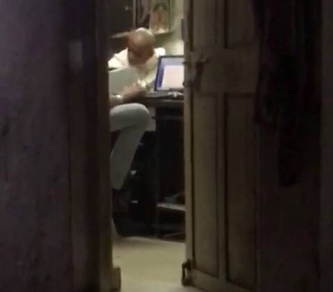 મારા માતા-પિતાએ મને ગભરાયેલી હાલતમાં જોઈને, શુ થયું છે એમ કહીને પૂછવા લાગ્યા હતા. મેં મારા માતા-પિતાને સાધુની હરકતો બાબતેની હકીકતો જણાવી હતી. ત્યારબાદ મારા ભાઈ ત્યાં આવી ગયા હતા. તેણે મહિલા હેલ્પલાઈન 181ને ફોન કર્યો હતો. 181ની મહિલા પોલીસ અને કાઉન્સેલરને મારી આપવીતી જણાવતા તેઓ મને અને માતા-પિતાને પોલીસ સ્ટેશને લઈ ગયા હતા.