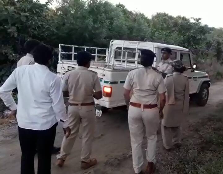  જો કે દિવાળીના તહેવાર સમયે દરોડા પાડતા ચોકાવનારા દ્રશ્યો સામે આવ્યા છે. હાઇકોર્ટની સૂચના બાદ જે હોટેલ અને ફાર્મ હાઉસ સિલ કરાય હતા, તેમાના મોટા ભાગના સિલ તોડી ફરી ગીર ધમધમતું થયું હતું, જેથી પ્રસાસન દ્વારા આવી 40 જેટલી હોટેલોને ફરી સિલ કરી દેવામાં આવી છે.