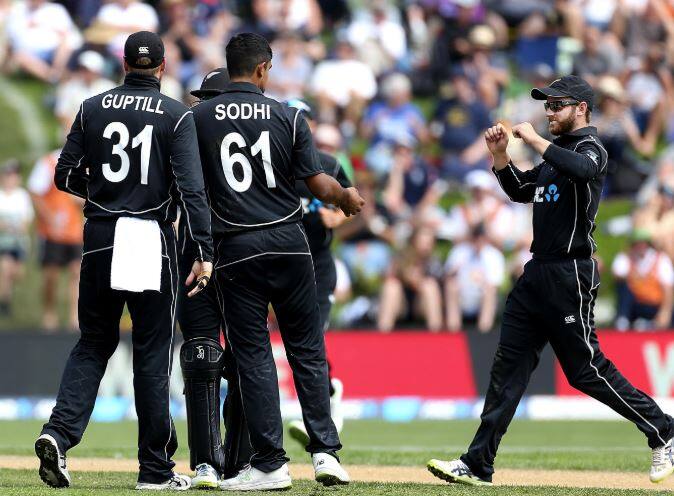 ન્યૂઝિલેન્ડની T20 ટીમઃ કેન વિલિયમસન (કેપ્ટન), માર્ક ચાપમેન, કોલિન ડી ગ્રેંડહોમ, કોરી એન્ડરસન, લોકી ફર્ગ્યુસન, માર્ટિન ગુપ્ટિલ, એડમ મિલને, કોલિન મુનરો, સેથ રૈંસ, ટિમ સીફર્ટ, ઈશ સોઢી, ટિમ સાઉથી, રોસ ટેલર, ગ્લેન ફિલિપ્સ, એજાઝ પટેલ