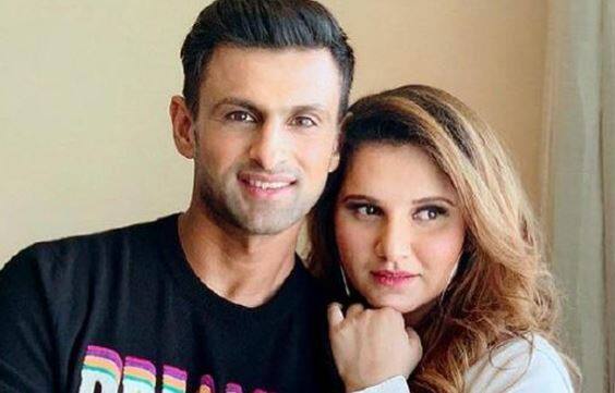 સાનિયા અને શોએબના લગ્ન 2010માં થયા હતા. આ તેમનું પ્રથમ સંતાન છે. આ પહેલા સાનિયા મિર્જાએ પોતાની પ્રેગ્નેંસી દરમિયાન કહ્યું હતું કે તેના બાળકના નામ સાથે મિર્જા અને મલિક સરનેમ જોડાશે. એટલે જ શોએબ મલિકે અંતમાં બેબી મિર્જા મલિક લખ્યું છે. લગ્ન સમયે સાનિયા મિર્જાએ ઘણા ટ્રોલર્સનો સામનો કરવો પડ્યો હતો કારણ કે તેના પતિ પાકિસ્તાની છે. પરંતુ તે પરિસ્થિતિમાં મજબૂતીથી ઉભી રહી હતી. 