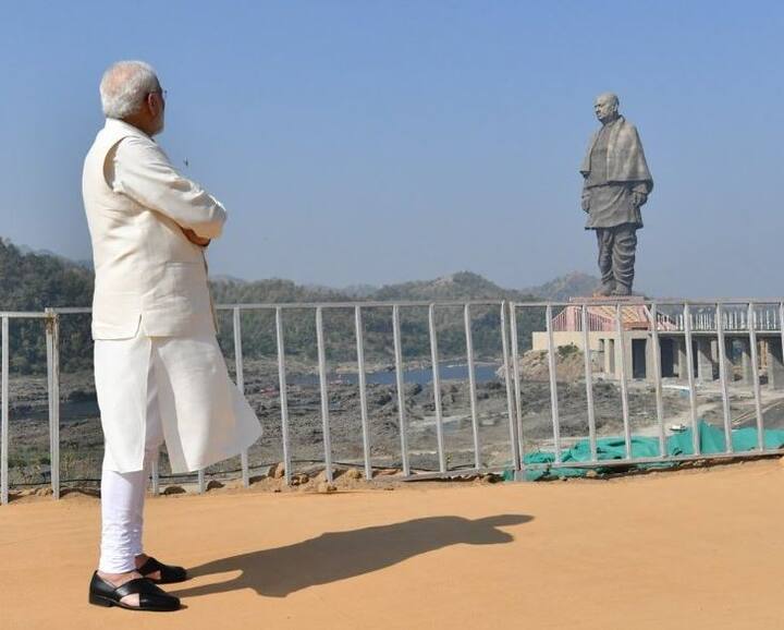 વિખ્યાત શિલ્પકાર રામ સુતારે જણાવ્યું કે આ મારા જીવનની સૌથી મોટી પ્રતિમા છે. જ્યારે મેં આ પ્રતિમા બનાવવાનું શરૂ કર્યું તે પહેલા મેં સરદાર વલ્લભભાઈ પટેલ પર સંપૂર્ણ અભ્યાસ કર્યો હતો. તેઓ કઈ રીતે તેઓ કપડાં પહેરે છે, કઈ રીતે ચાલે છે, કઈ રીતે વિચારે છે તે બધી વાતો ધ્યાનમાં રાખીને સ્ટેચ્યૂ ઑફ યુનિટી બનાવવામાં આવ્યું છે.