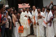 વિન્ડીઝ ટીમ સામે જીતના આશિર્વાદ લેવા ભારતીય ટીમ ક્યા પ્રખ્યાત મંદિરમાં પહોંચી? કોણે કોણે પહેરી સફેદ ધોતી?