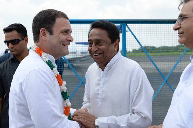 મુખ્યમંત્રી તરીકે શિવરાજસિંહ ચૌહાણનું પ્રદર્શન કેવું રહ્યું જેના પર 30.42 ટકા લોકોએ ખૂબ સારુ, 10.8 ટકા લોકોએ સારુ, 22.30 ટકા લોકોએ ખરાબ, 14.34 ટકા લોકોએ ખૂબ ખરાબ, 16.14 ટકા લોકોએ સરેરાશ અને 6 ટકા લોકોએ કાંઇ કહી નથી શકતા જવાબ આપ્યો હતો. લોકોને જ્યારે પૂછવામા આવ્યું કે આ ચૂંટણીમાં તમારા મતે સૌથી મોટો મુદ્દો ક્યો છે જેના પર 29.11 ટકા લોકોએ બેરોજગારીને મોટો મુદ્દો ગણાવ્યો હતો. 27.42 ટકા લોકોએ વિકાસ, 11.91 ટકા લોકોએ ભ્રષ્ટાચારને મોટો મુદ્દો ગણાવ્યો હતો. 10.45 ટકા લોકોએ પેટ્રોલ-ડિઝલની વધતી કિંમતો અને ફક્ત 1.3 ટકા લોકોએ રાફેલ ડીલને મહત્વનો મુદ્દો ગણાવ્યો હતો. 