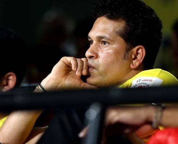 સાથે-સાથે સચિને ઓસ્ટ્રેલિયા પ્રવાસ પર જનારી ભારતીય ટીમને શુભકામનાઓ પણ આપી હતી. ગુરૂમંત્ર આપતા સચિને કહ્યું, કાંગારૂઓને તેની ધરતી પર હરાવવા માટે આનાથી સારી તક ક્યારેય નહી મળે. 