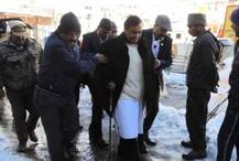 બરફમાં ચાલીને મુકેશ અંબાણી કેદારનાથ પહોંચ્યા, ભગવાનના ચરણોમાં ચઢાવી લગ્નની કંકોત્રી