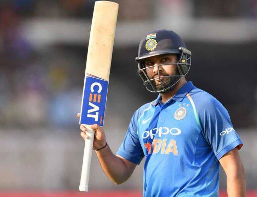 રોહિત શર્મા ટી20 મેચમાં માત્ર 11 રન બનાવશે તો ભારત તરફ સર્વાધિક રન બનાવનાર ખેલાડી બની જશે. રોહિત શર્માએ 85 ટી20 મેચમાં 2092 રન બનાવ્યા છે. જ્યારે વિરાટ કોહલીએ 2102 રન બનાવ્યા છે.