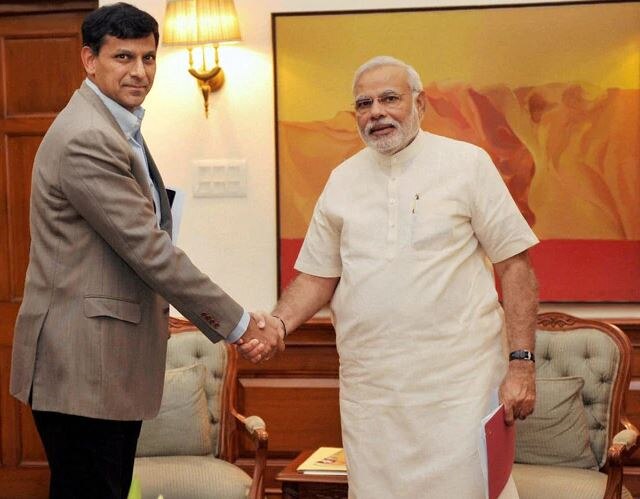 રાજને કહ્યું કે, રિઝર્વ બેંકની સ્વતંત્રતાને જાળવી રાખવી દેશના હિતમાં છે અને આમ કરવું દેશની પરંપરા રહી છે. આરબીઆઈના વર્તમાન ગવર્નર ઉર્જિત પટેલે સપ્ટેમ્બર 2016માં રઘુરામ રાજન પાસેથી કેન્દ્રીય બેંકની કમાન તેમના હાથમાં લીધી છે. કેન્દ્ર સરકાર 19 નવેમ્બરના રોજ થનારી આરબીઆઈ બોર્ડની બેઠકમાં પોતાનો મહત્વનો એજન્ડા સામે રાખીને રિઝર્વ બેંકના ગવર્નરની ભૂમિકા મર્યાદિત કરવાનો પ્રસ્તાવ રાખી શકે છે.