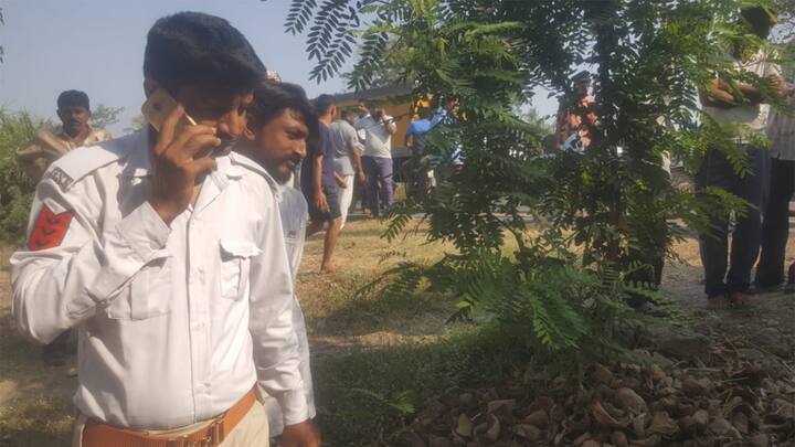 પોલીસને હાથ લાગેલી મોબાઇલ કોલ ડિટેલ પ્રમાણે વિમાંશી રાતે તેની સાથે અભ્યાસ કરતાં યુવકોને મળવા ગઈ હતી. વિમાંશીના શરીર પર અનેક ઇજાના નિશાન હોવાથી તેની સાથે કોઈએ બળજબરી કરી હોવાનું ચર્ચાઇ રહ્યું છે. પોલીસે મૃતદેહને પ્રથમ કોડીનાર હોસ્પિટલે ખસેડ્યો હતો. જોકે, પરિવારે પેનલ પી.એમ.ની માંગણી કરતા મૃતદેહને જામનગર ખસેડવા તજવીજ હાથ ધરી છે.