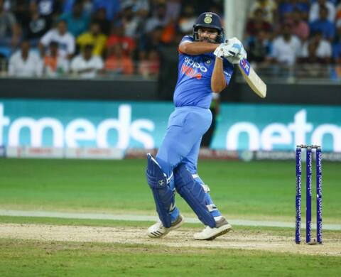 INDvWI: રોહિત શર્માએ તોડ્યો વિરાટ કોહલીનો મોટો રેકોર્ડ, બની ગયો પ્રથમ ભારતીય, જાણો વિગત INDvWI: રોહિત શર્માએ તોડ્યો વિરાટ કોહલીનો મોટો રેકોર્ડ, બની ગયો પ્રથમ ભારતીય, જાણો વિગત