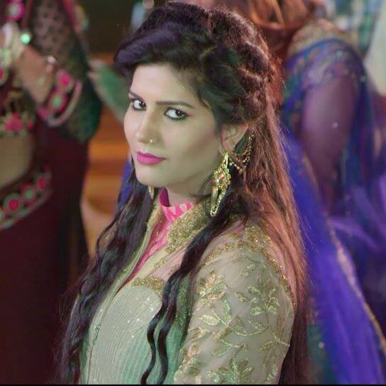 ઉલ્લેખનીય છે કે સપના ચૌધરી બિગ બોસ 12ના ઘરની અંદર ગઈ હતી જ્યાં તેણે મનોરંજ કર્યું હતું અને પ્રતિસ્પર્ધીઓ સાથે સમય પણ વિતાવ્યો હતો.