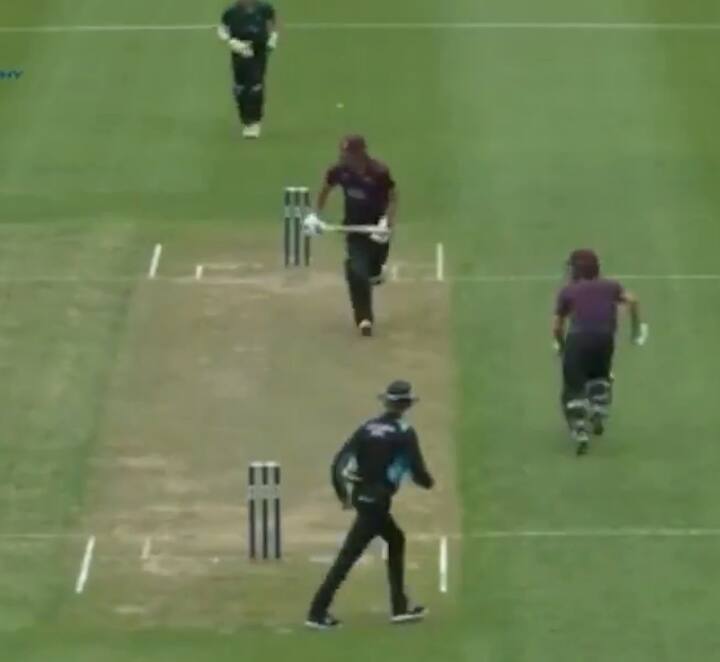 વિલિયમ લુડીકની ઓવરને ચારેય બાજુ ફટકારતા 6 બૉલમાં 43 રન કર્યા હતા, જેમાં 4રન, 6nb, 6nb, 6 રન, 1 રન, 6 રન, 6 રન, 6 રન આમ કુલ 43 રનની ઇનિંગ રમી હતી. જોકે, આ વિલિયમ લુડીકની અંતિમ ઓવર હતી. એ લિસ્ટ ક્રિકેટનો વર્લ્ડ રેકોર્ડ બની ગયો હતો. આ અગાઉ આ રેકોર્ડ ઝિમ્બાબ્વેના એલ્ટન ચિગુમ્બુરાના નામે હતો, તેને 2013માં ઢાકા પ્રીમિયર લીગમાં અલાઉદ્દીન બાબુની એક ઓવરમાં 39 રન ફટકાર્યા હતા.