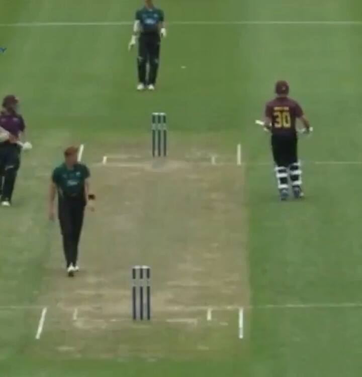 જોકે, આ મેચ નોર્થન ડિસ્ટ્રીક્ટે 25 રન જીતી લીધી હતી, નોર્થન ડિસ્ટ્રીક્ટે 7 વિકેટ ગુમાવીને 131 રન ફટકાર્યા હતા. જેમાં હેમ્પટનના અણનમ 102 (77 બૉલ) અને જૉય કાર્ટરના 95 રન બનાવ્યા હતા, કાર્ટર 5 રન માટે સદી ચૂક્યો હતો.