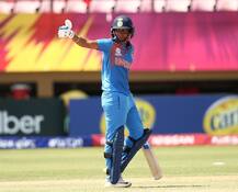 હરમનપ્રીત કૌર પર થઈ રહી છે અભિનંદનની વર્ષા, જાણો અમિતાભથી લઈ રોહિત શર્માએ શું કહ્યું