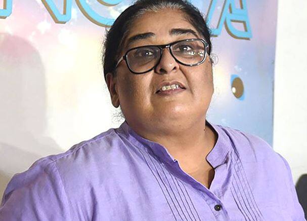 આ ખુલાસા બાદ, આલોકનાથ વિરુદ્ધ ખુલાસાઓની લાંબી લાઈન લાગી ગઈ. બોલીવુડ સાથે જોડાયેલી અને અન્ય હસ્તીઓએ પણ તેમના પર યૌન શોષણનો આરોપ લગાવ્યો. ત્યારબાદ આલોકનાથ મીડિયા સામે આવ્યા અને પોતાની વાત લોકો સમક્ષ રાખી.