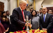 US: દિવાળી સેલિબ્રેશનના ટ્વિટમાં હિન્દુઓને જ ભૂલી ગયા ડોનાલ્ડ ટ્રમ્પ, ઈન્ટરનેટ પર ફજેતી બાદ સુધારી ભૂલ