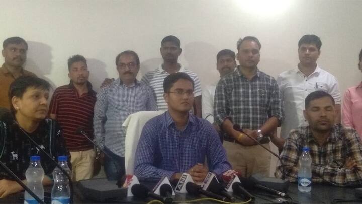 અત્યાર સુધીમાં બાળકોની તસકરીના કેસમાં કુલ નવની ધરપકડ કરવામાં આવી છે. અલીરાજપુરમાં નાના બાળકો વેચવાનો ધંધો ચાલતો હોવાની વાતને લઈ એક દંપતી બાળક લેવાના બહાના હેઠળ શૈલેન્દ્ર રાઠોડ પાસે પહોંચ્યું હતું અને રૂા. 1.40 લાખમાં 18 માસના બાળકનો સોદો થયો હતો. જે સંદર્ભે રૂા. 10 હજાર આરોપી શૈલુ રાઠોડે લીધા હતા. 