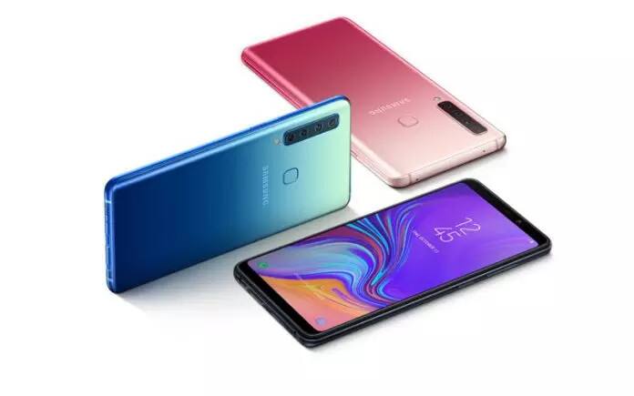 ફોનના સ્પેશિફિકેશન એકદમ જબરદસ્ત છે.... કંપનીએ ફોનમાં 6.3 ઇંચની એમોલેડ ડિસ્પ્લે આપી છે જે 2220×1080 પિક્સલ રિઝોલ્યૂશન અને 18:5:9ના ઓસ્પેક્ટ રેશિયોની સાથે આવે છે. 