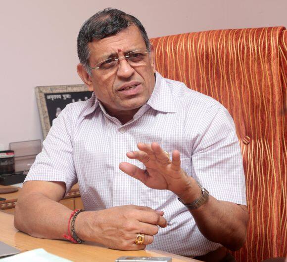 Economy would have collapsed but for demonetisation: S Gurumurthy જો નોટબંધી ના કરી હોત તો ભારતની અર્થવ્યવસ્થા તૂટી પડી હોતઃ RBIના નિર્દેશક ગુરુમૂર્તિ