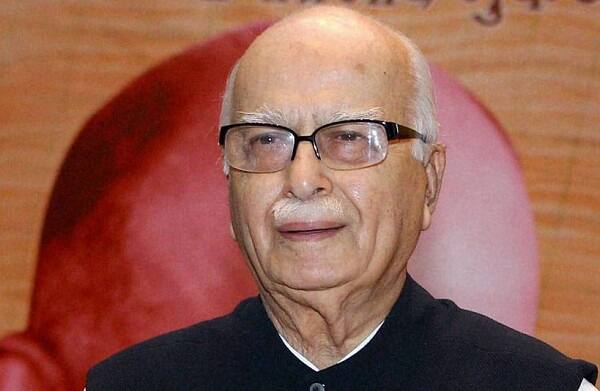 શંકરસિંહ વાઘેલાએ BJP સામે મોરચો માંડતા જણાવ્યું હતું કે, લોકસભામાં BJPને હરાવવા પ્રયાસ કરીશ. 2019ની લોકસભા ચૂંટણીમાં બેકફૂટ પર જોવા મળી રહી છે. અડવાણીએ ગાંધીનગરથી ચૂંટણી લડવા તૈયારી દર્શાવી છે તેવું પણ શંકરસિંહે જણાવ્યું છે.