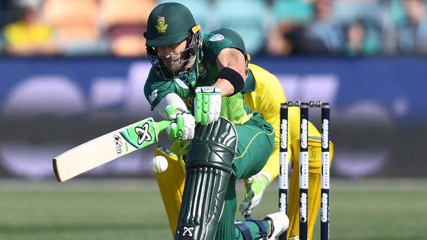 દશ્રિણ આફ્રીકાના કેપ્ટને કહ્યું કે, હું આવું અન્ય ટીમમં પણ જોઈ શકું છું. મોટાભાગની મજબૂત ટીમો મેદાન પર નથી હોતી જ્યારે પ્રશંસક સર્વશ્રેષ્ઠ ખેલાડીઓને જોવા આવે છે. હું અહીં રમતને આગળ વધારતી જોવા માગુ છું, પરંતુ ટી20 વર્લ્ડ કપ એવો છે જેના માટે હું સંપૂર્ણ રીતે તૈયાર છું. મારા માટે બની શકે કે આ અંતિમ ટૂર્નામેન્ટ હોય.