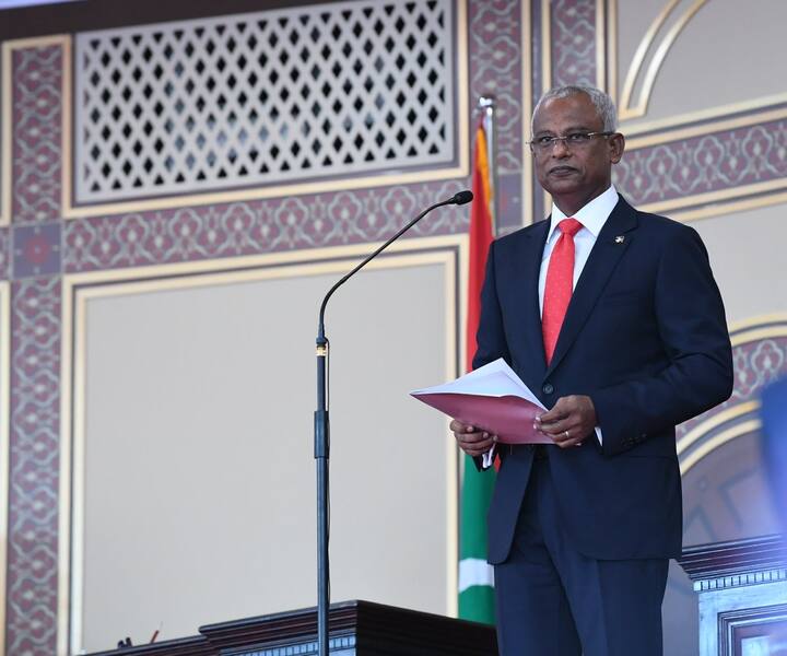 ઉલ્લેખનીય છે કે, આ પ્રથમ એવો અવસર છે કે ભારતીય વડાપ્રધાન તરીકે મોદી કોઈ પાડોશી દેશના શપથગ્રહણ સમારોહમાં ભાગ લેવા પહોંચ્યા હતા. માલદીવ એકમાત્ર એવું પાડોશી દેશ બચ્યું હતું જ્યાં પીએમ મોદીની યાત્રા અત્યાર સુધી નથી થઈ શકી. અબ્દુલ્લા યમીન સરકાર સાથેના સંબંધો બગડતા 2015માં પીએમ મોદીની માલદીવ યાત્રાનો કાર્યક્રમ ટાળવો પડ્યો હતો.    