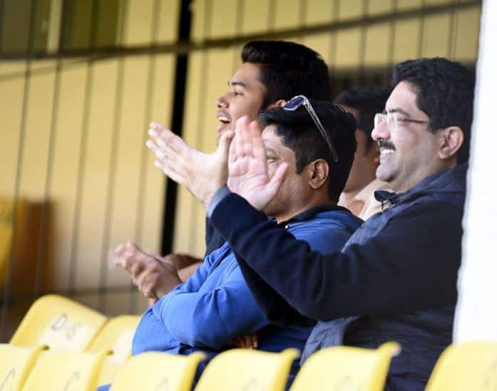 આર્યમાને ગત વર્ષે મધ્યપ્રદેશ તરફથી રમતા ઓડિશા સામેની અંડર-23 સીકે નાયડુ ટ્રોફીમાં 153 રન કર્યા ત્યારે સમાચારમાં આવ્યો હતો. આર્યમાન પહેલા મુંબઈ માટે રમતો હતો પરંતુ અનેક પ્રયત્નો કરવા છતાં રણજી ટીમમાં સ્થાન મેળવી શક્યો નહોતો. જે બાદ તે મધ્ય પ્રદેશની ટીમ તરફથી રમવા લાગ્યો.